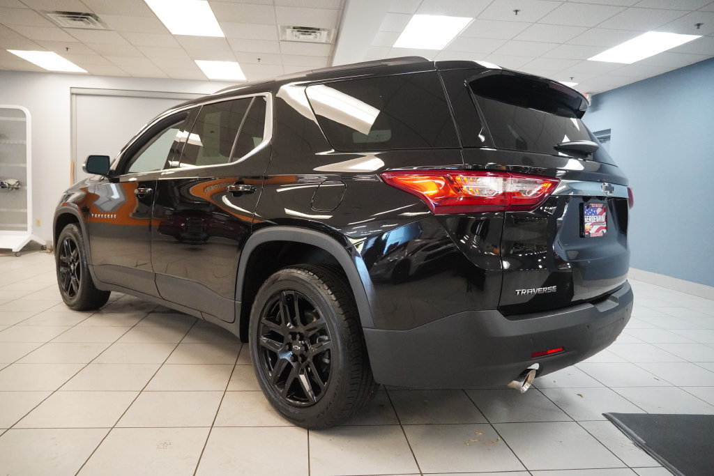 Used 2021 Chevrolet Traverse LT FWD image 3