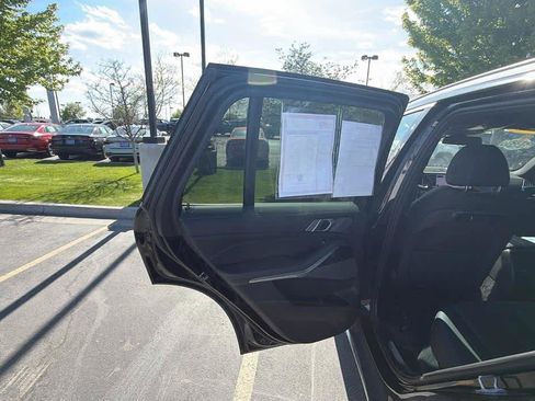 Used 2025 BMW X5 xDrive40i w/ Premium Package AWD/4WD image 18