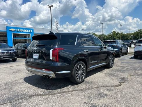 Used 2023 Hyundai Palisade Calligraphy FWD image 3