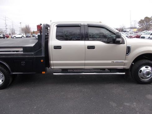 Used 2017 Ford F350 XLT w/ XLT Value Package image 12