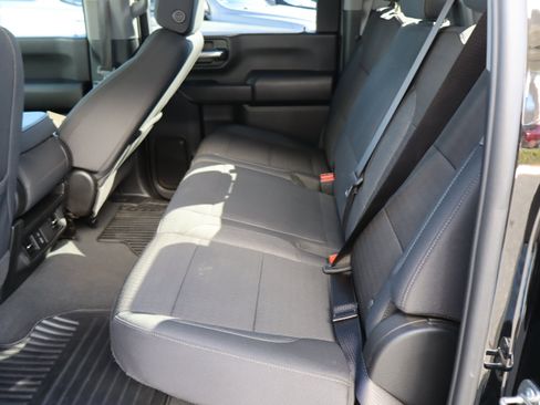 Certified 2024 Chevrolet Silverado 2500 Custom w/ Custom Value Package image 32