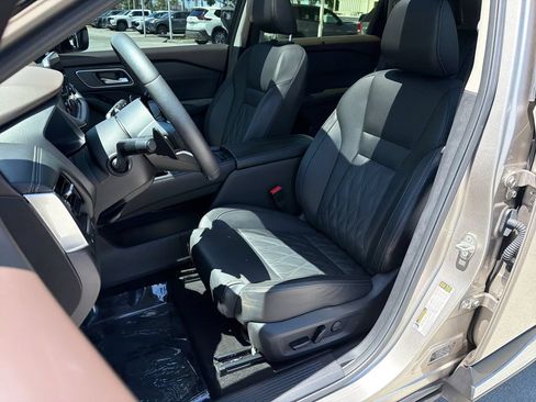 Used 2023 Nissan Rogue Platinum w/ Platinum Premium Package FWD image 32