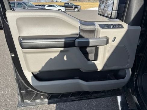 Used 2018 Ford F150 XLT image 16