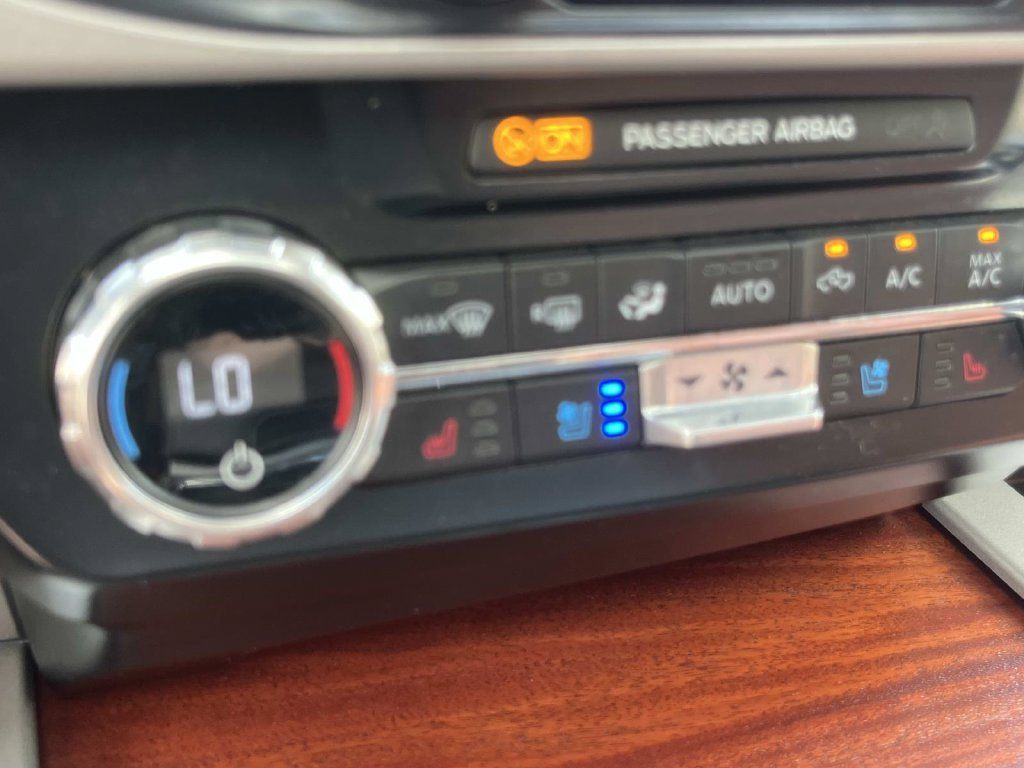 Used 2022 Ford F350 King Ranch w/ King Ranch Ultimate Package AWD/4WD image 41