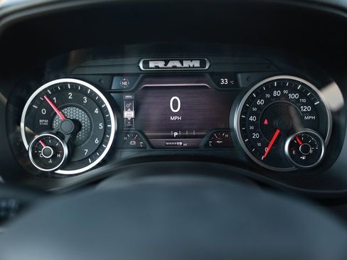 New 2026 RAM 1500 Express AWD/4WD image 18