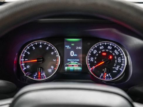 Certified 2022 Toyota RAV4 LE FWD image 25