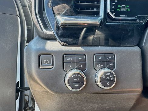 Used 2023 GMC Sierra 1500 SLT AWD/4WD image 20