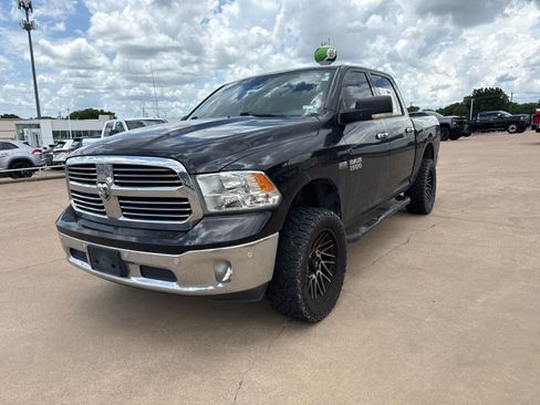 Used 2016 RAM 1500 Lone Star RWD image 3