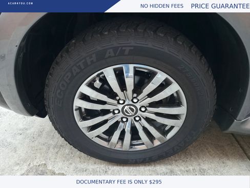 Used 2018 Nissan Armada Platinum w/ Interior Lighting Package image 33