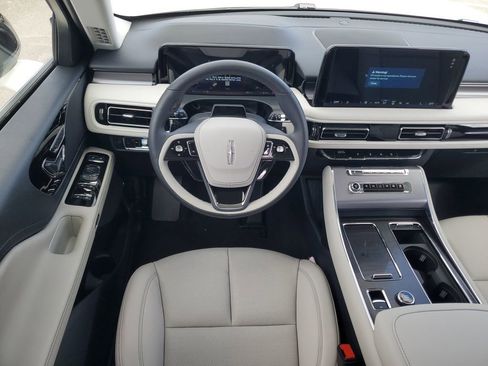 New 2026 Lincoln Aviator 2WD image 16