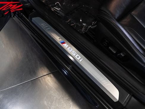 Used 2021 BMW M850i xDrive Coupe w/ Driving Assistance Package AWD/4WD image 19