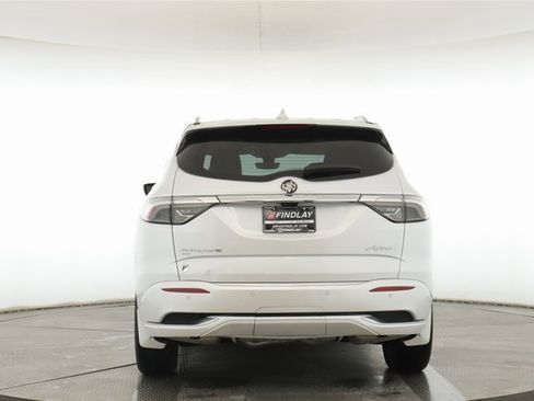 Used 2023 Buick Enclave Avenir image 11