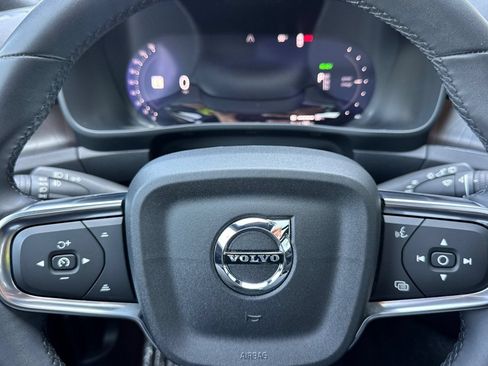 Used 2023 Volvo XC40 Recharge Ultimate AWD/4WD image 26