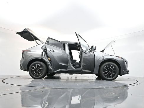 New 2026 Subaru Solterra Premium image 32