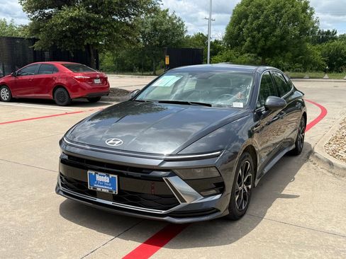 Used 2025 Hyundai Sonata SEL FWD image 1