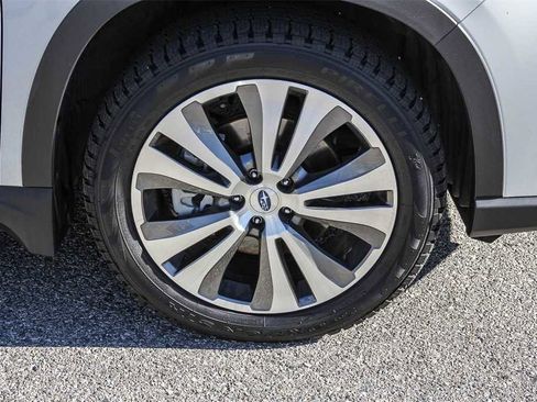 Used 2022 Subaru Ascent Limited w/ Technology Package image 9