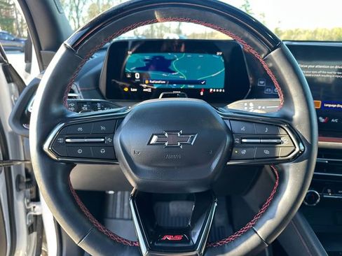 Used 2025 Chevrolet Traverse RS w/ LPO, Floor Liner Package image 32