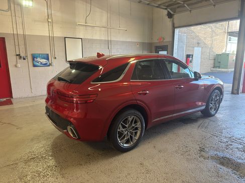 Used 2022 Genesis GV70 2.5T w/ Advanced Package AWD/4WD image 8