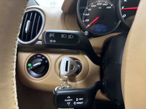 Used 2005 Porsche Boxster RWD image 25