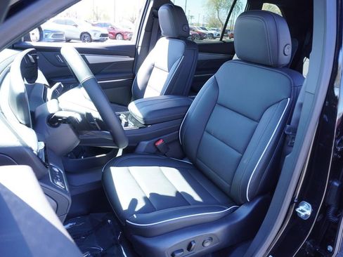 New 2025 Buick Enclave Preferred image 13