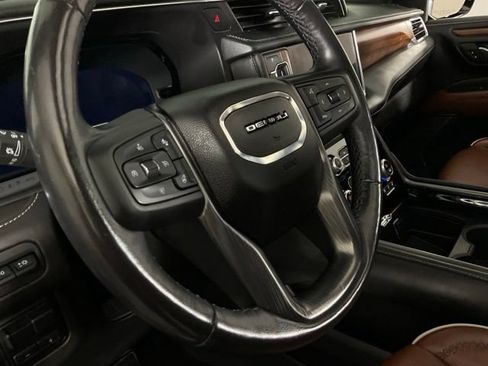 Used 2023 GMC Yukon XL Denali Ultimate AWD/4WD image 21