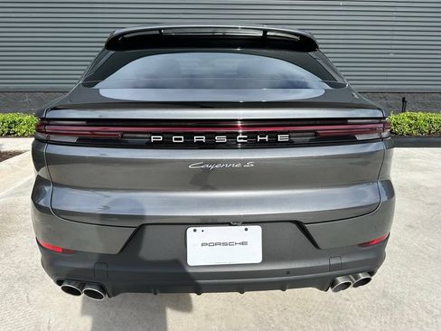 Certified 2026 Porsche Cayenne S AWD/4WD image 11
