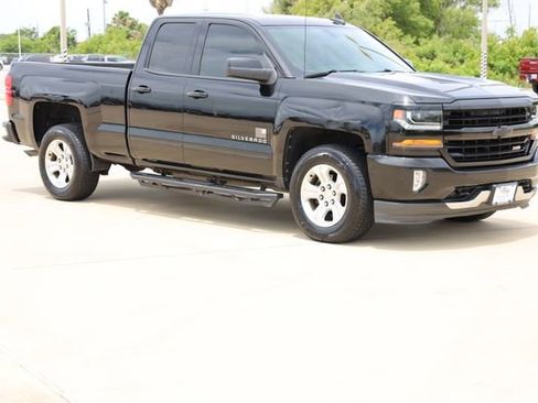Used 2017 Chevrolet Silverado 1500 LT w/ All Star Edition AWD/4WD image 1