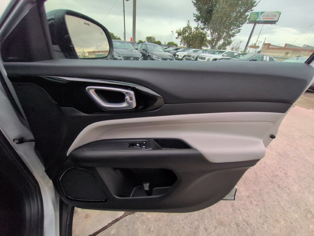 Used 2025 Jeep Compass Limited AWD/4WD image 32