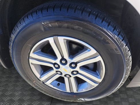 Used 2016 Chevrolet Traverse LT image 17
