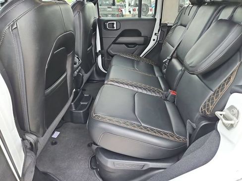 Used 2023 Jeep Wrangler Unlimited Sahara AWD/4WD image 23