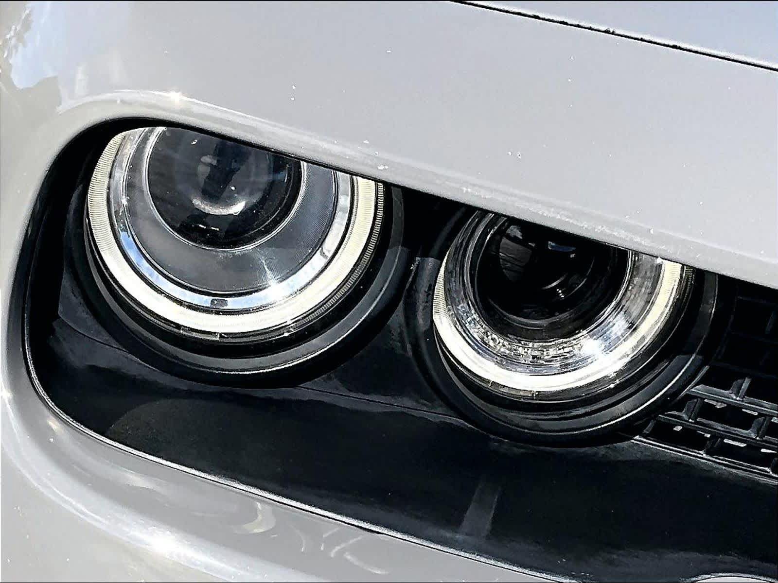 Used 2017 Dodge Challenger SRT Hellcat RWD image 31