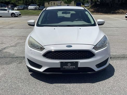Used 2015 Ford Focus SE FWD image 2