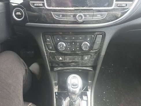 Used 2017 Buick Encore Premium image 5