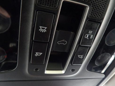 Used 2019 Kia Sorento SX w/ SX Touring Package FWD image 28