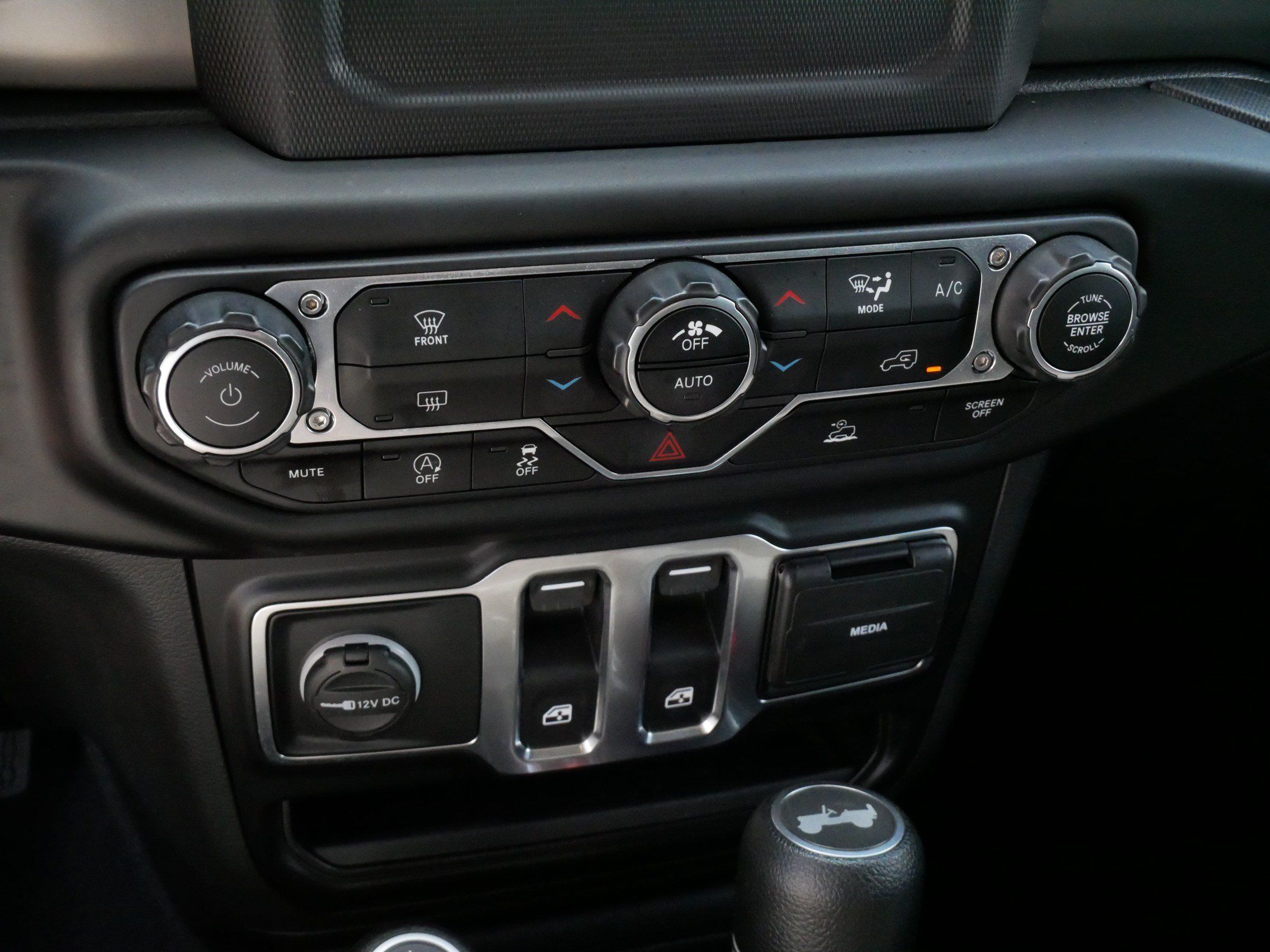Used 2022 Jeep Wrangler Sport AWD/4WD image 23