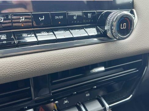 New 2026 GMC Canyon Denali image 7