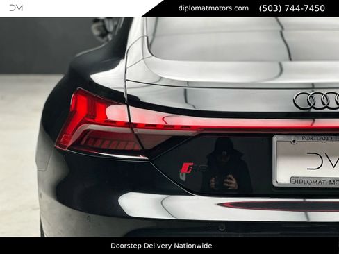 Used 2023 Audi RS e-tron GT w/ Carbon Performance Package image 14