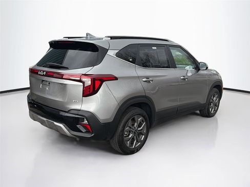 Used 2024 Kia Seltos S image 7