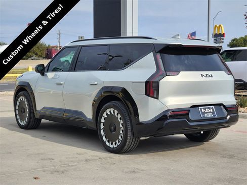 New 2026 Kia EV9 Land w/ Nightfall Edition Package image 3