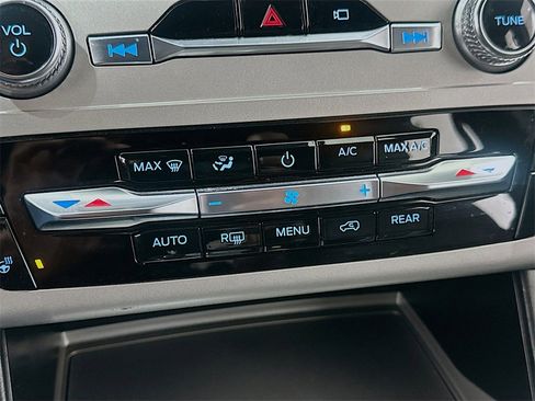 Used 2022 Ford Explorer Timberline image 16