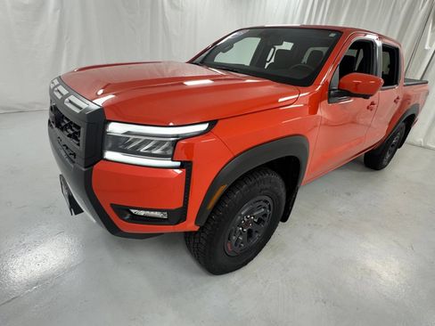 Certified 2025 Nissan Frontier PRO-4X w/ Pro Convenience Package AWD/4WD image 7