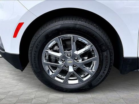 Used 2022 Chevrolet Equinox LT w/ Driver Convenience Package image 22