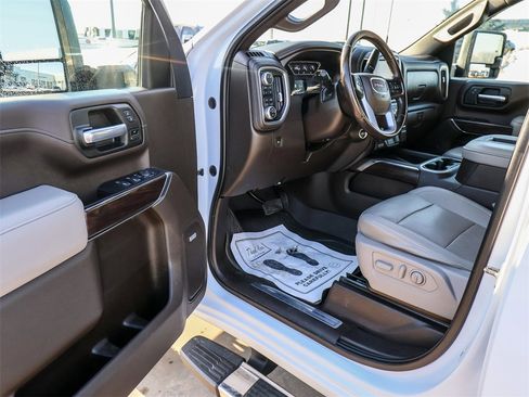 Used 2021 GMC Sierra 2500 SLT w/ SLT Preferred Package image 28
