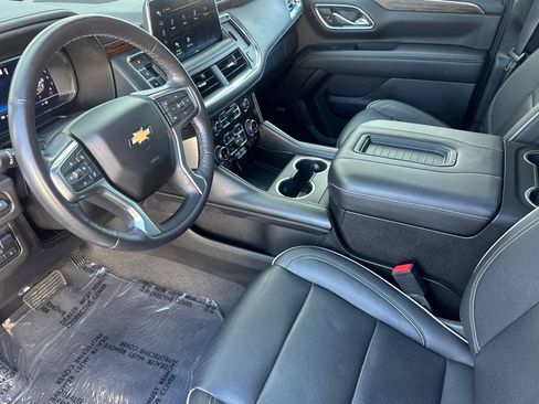 Used 2022 Chevrolet Suburban Premier AWD/4WD image 9
