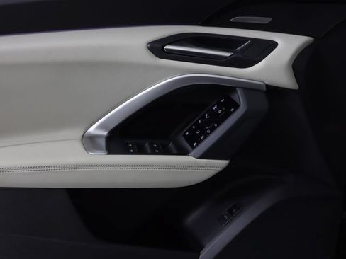 Used 2025 Audi Q5 Premium Plus w/ Premium Plus AWD/4WD image 11
