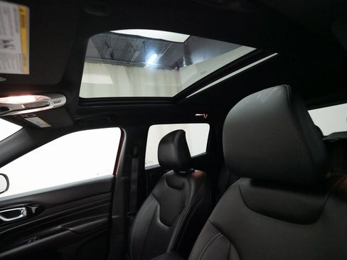 Used 2024 Jeep Compass Limited w/ High Altitude Package image 31