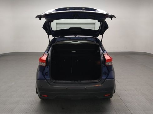 Used 2020 Nissan Kicks SV FWD image 29