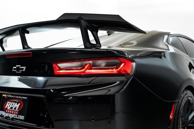 Used 2018 Chevrolet Camaro ZL1 RWD image 12