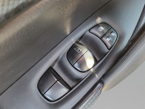 Used 2016 Nissan Rogue SL FWD image 13