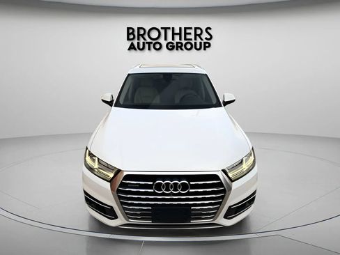 Used 2017 Audi Q7 3.0T Premium Plus w/ Premium Plus Package AWD/4WD image 4